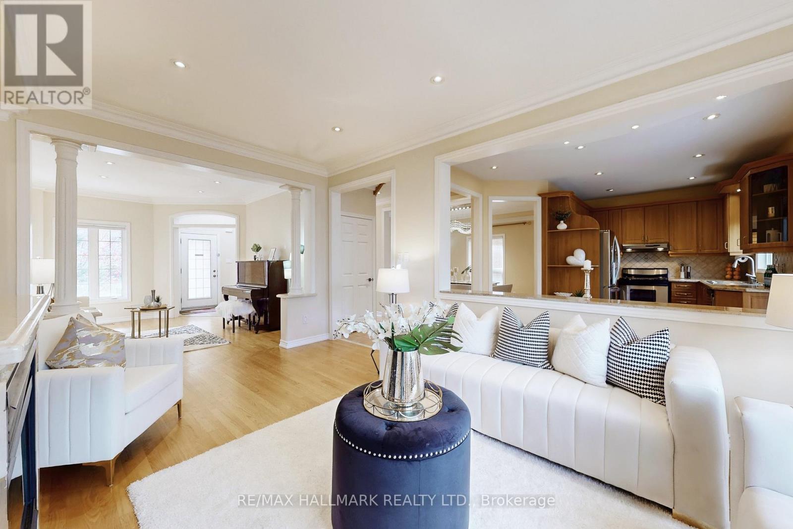 20 Palomino Drive, Richmond Hill, Ontario  L4C 0P8 - Photo 10 - N12590026