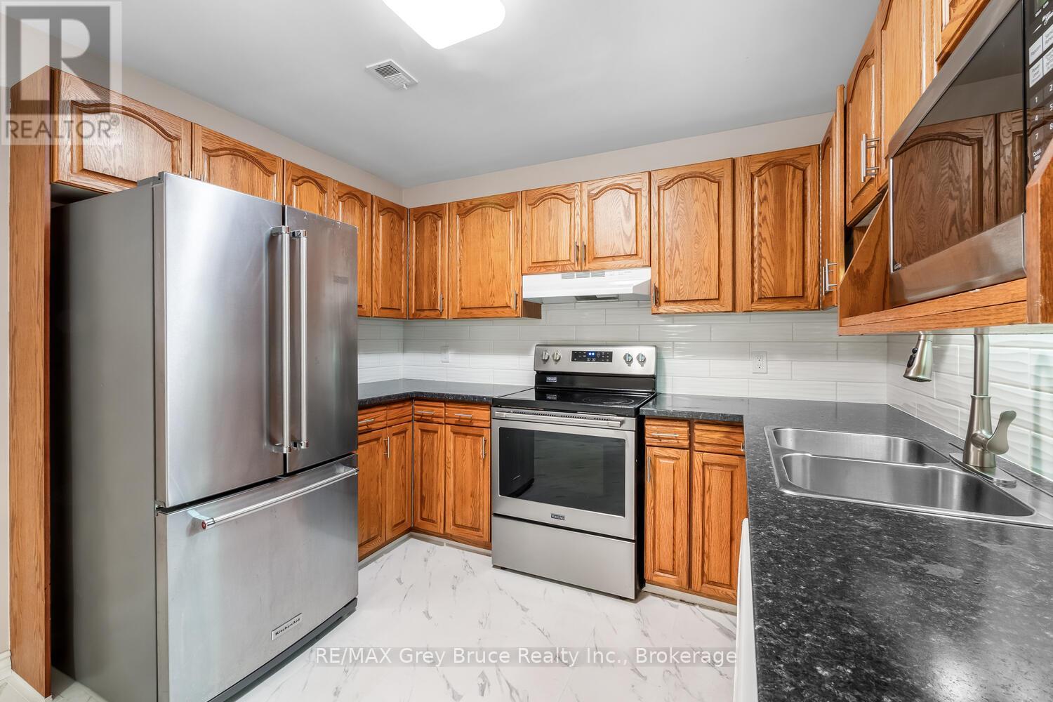 410 - 2555 3rd Ave Avenue W, Owen Sound, Ontario  N4K 6T8 - Photo 30 - X12453912