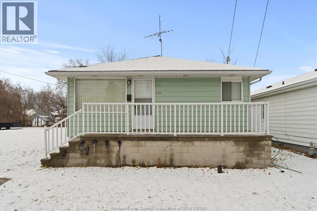 MLS# 25030857: 1739 GLENDALE, Windsor, Canada