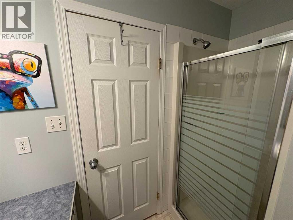 167 Mt Rundle Road W, Lethbridge, Alberta  T1K 7G1 - Photo 17 - A2264578