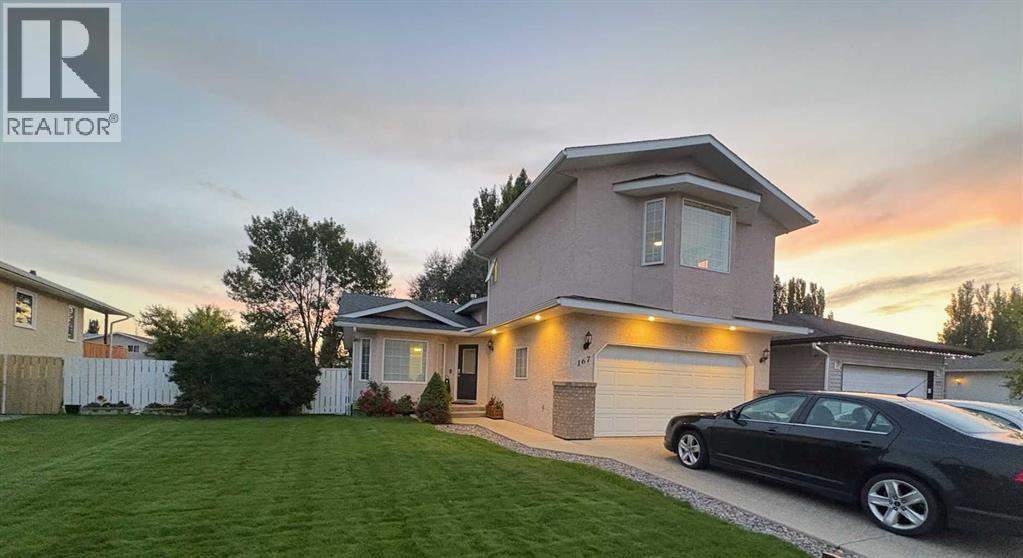 167 Mt Rundle Road W, Lethbridge, Alberta  T1K 7G1 - Photo 1 - A2264578