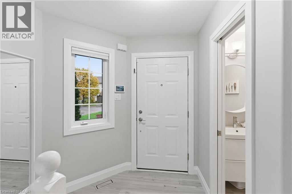 4399 Christopher Court, Lincoln, Ontario L0R 1B5 - Photo 3 - 40790389