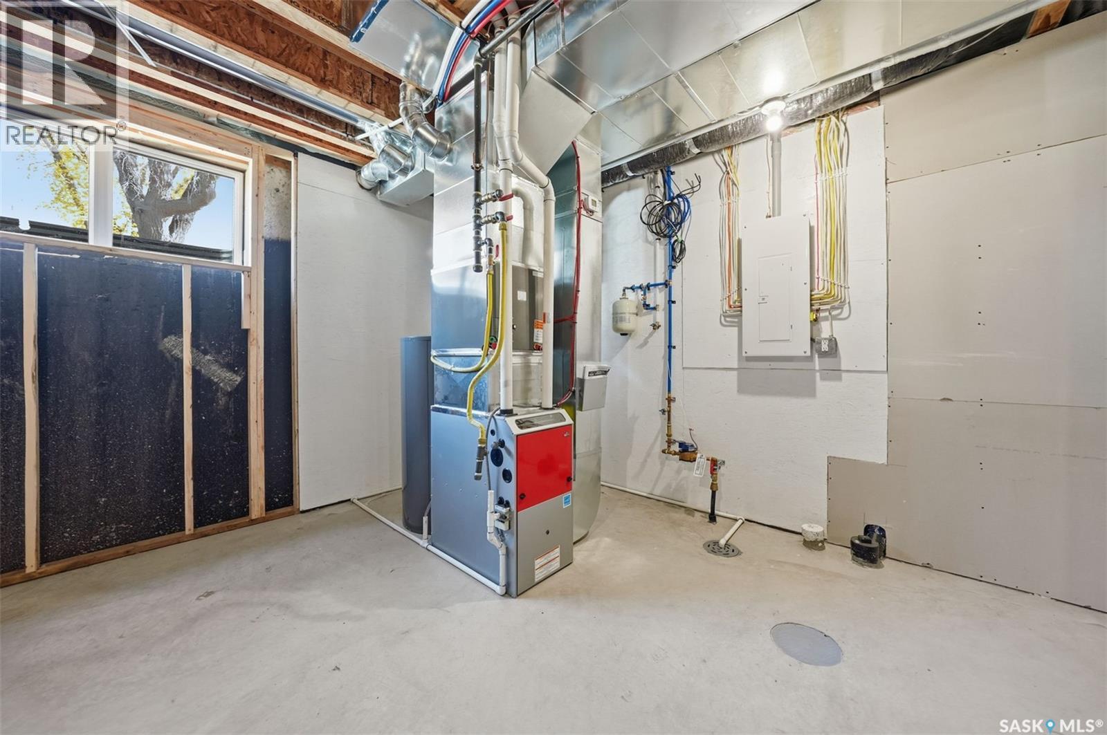 1914 Herman Avenue, Saskatoon, Saskatchewan  S7M 0M8 - Photo 37 - SK021188