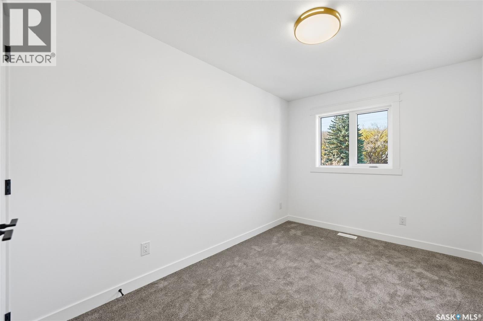 1914 Herman Avenue, Saskatoon, Saskatchewan  S7M 0M8 - Photo 34 - SK021188