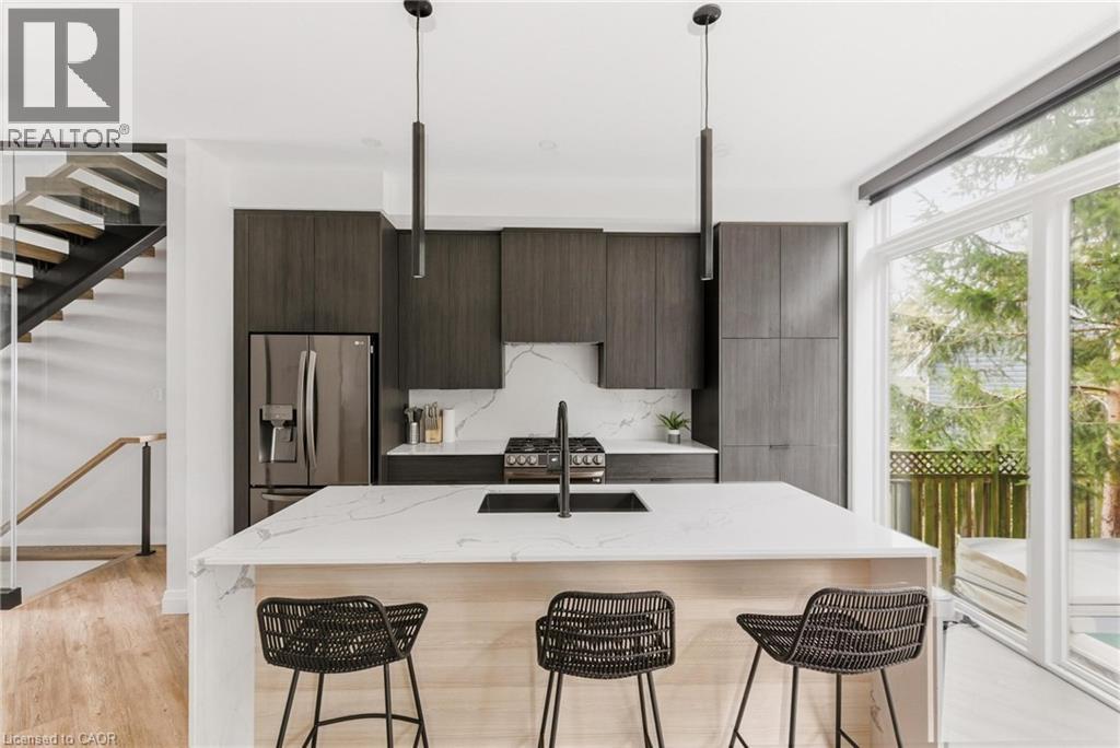 Photo 10 of 40 for 26 Huron Street