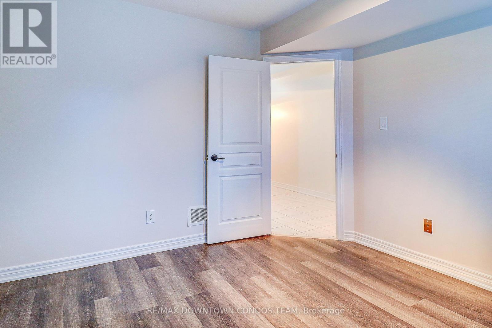 4271a Lawrence Avenue E, Toronto, Ontario  M1E 2S8 - Photo 9 - E12586056