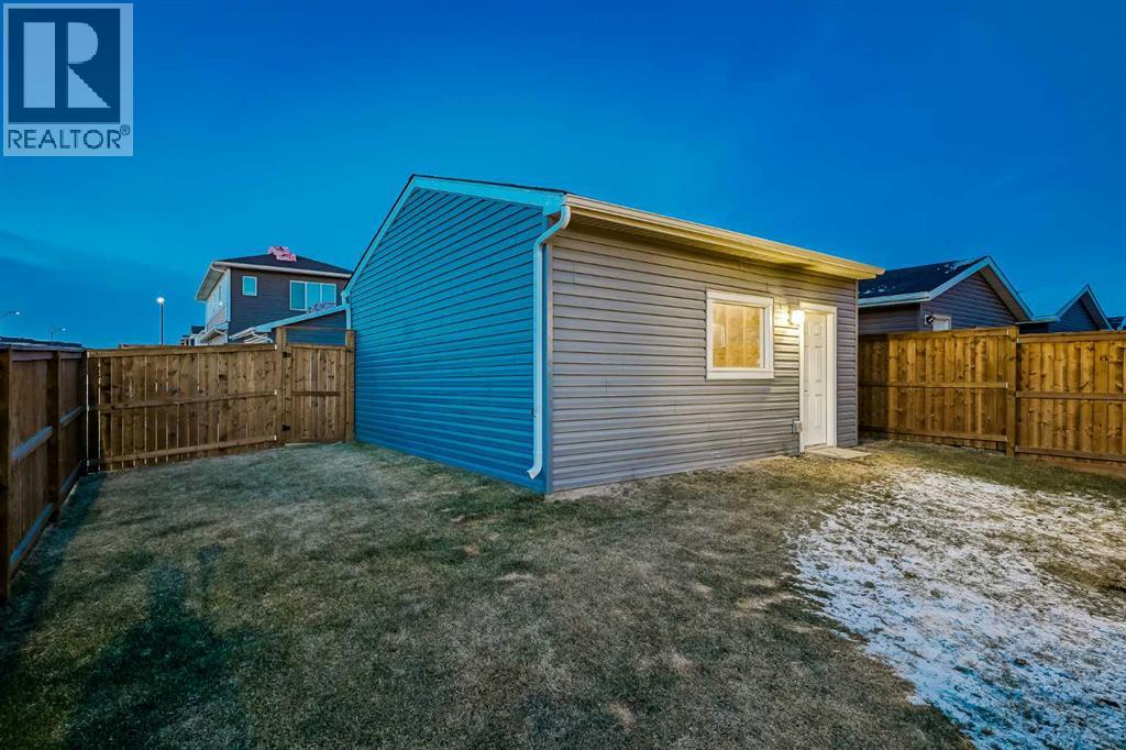 957 West Lakeview Drive, Chestermere, Alberta  T1X 2N3 - Photo 33 - A2272054