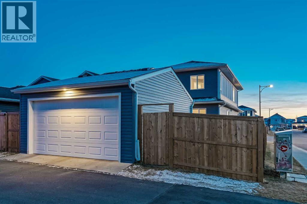 957 West Lakeview Drive, Chestermere, Alberta  T1X 2N3 - Photo 36 - A2272054