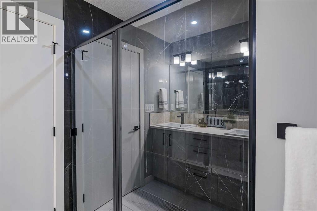 957 West Lakeview Drive, Chestermere, Alberta  T1X 2N3 - Photo 23 - A2272054