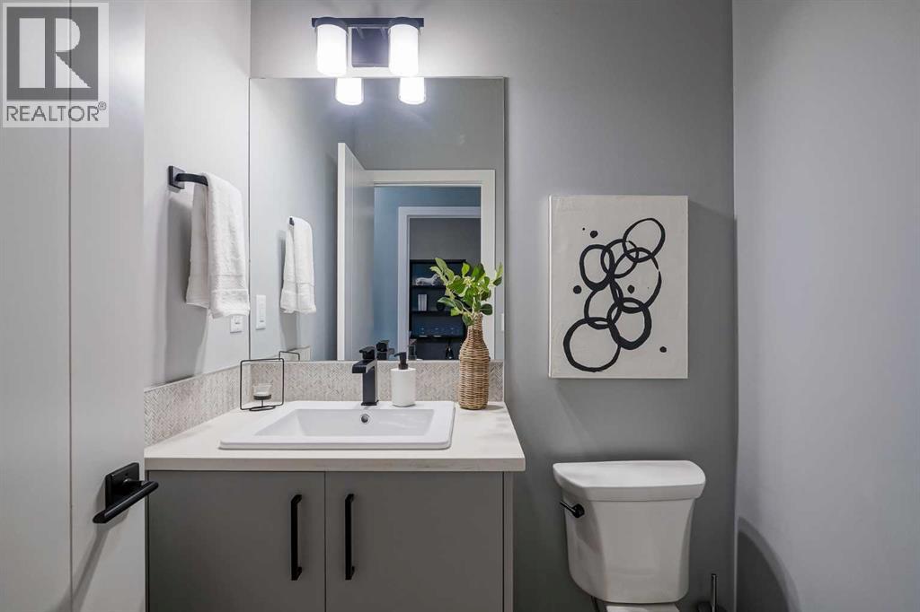 957 West Lakeview Drive, Chestermere, Alberta  T1X 2N3 - Photo 16 - A2272054