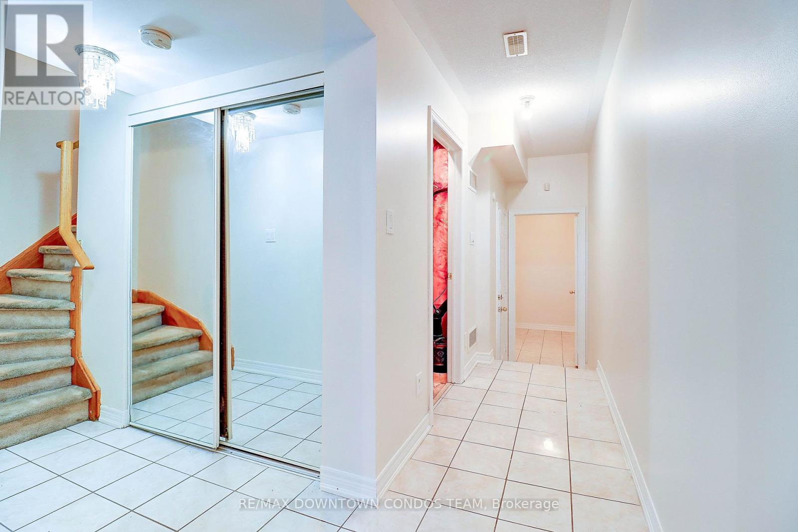 4271a Lawrence Avenue E, Toronto, Ontario  M1E 2S8 - Photo 6 - E12586056