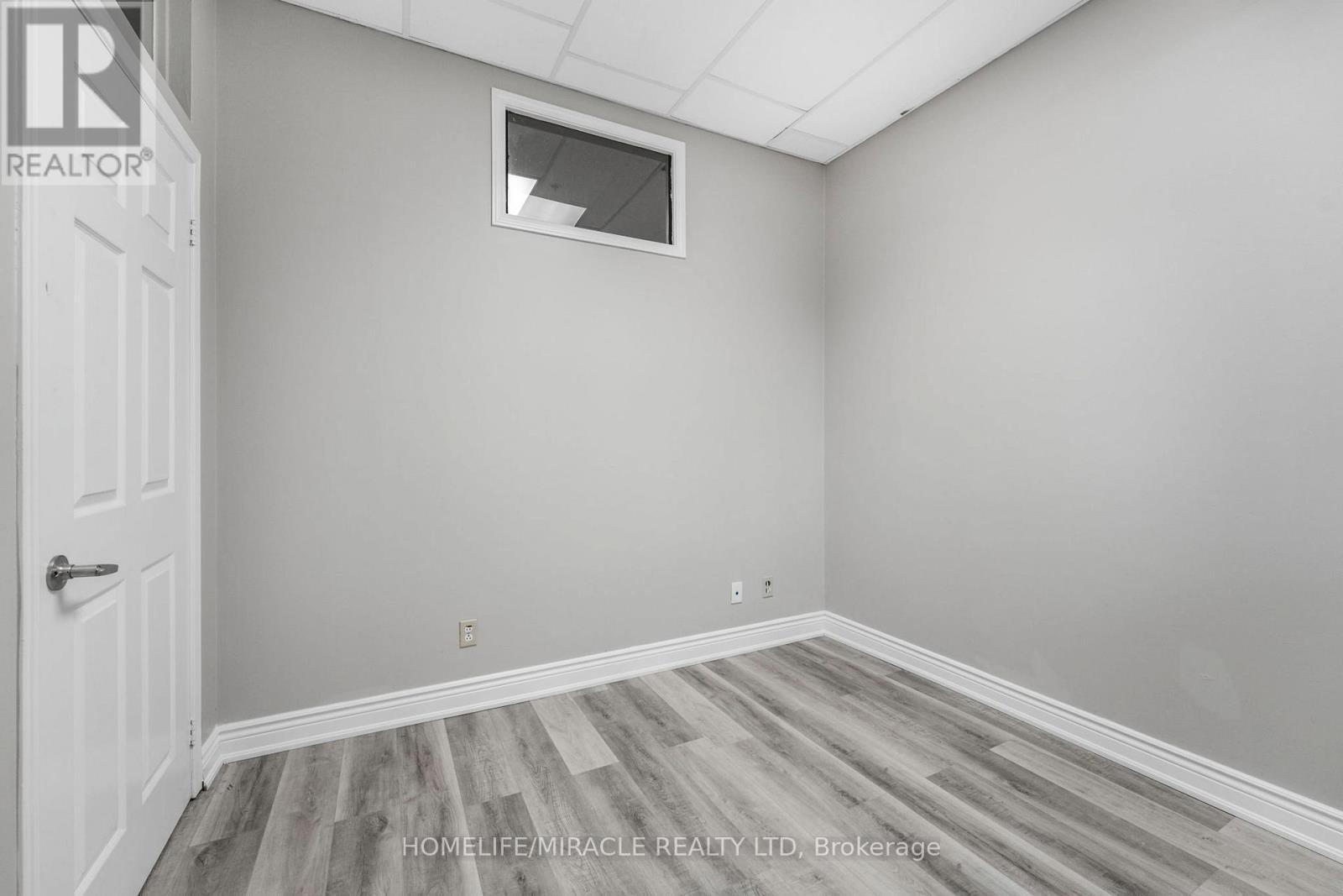 112 (Main Floor) - 2 Automatic Drive, Brampton (Gore Industrial North), Ontario  L6S 6K8 - Photo 12 - W12589662