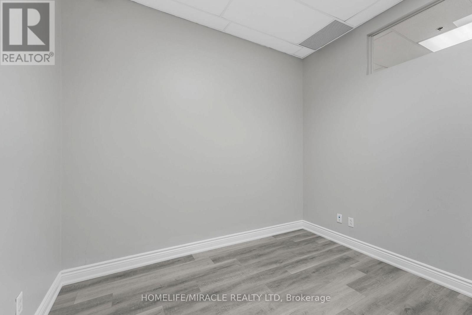 112 (Main Floor) - 2 Automatic Drive, Brampton (Gore Industrial North), Ontario  L6S 6K8 - Photo 14 - W12589662