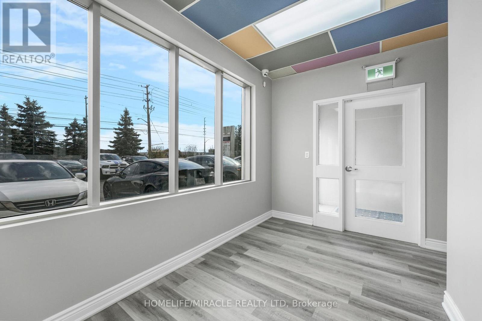 112 (Main Floor) - 2 Automatic Drive, Brampton (Gore Industrial North), Ontario  L6S 6K8 - Photo 6 - W12589662