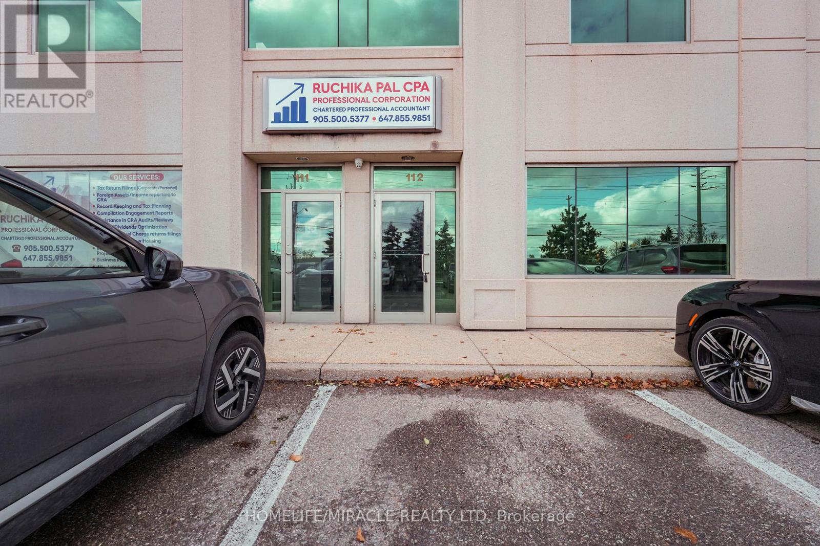 112 (Main Floor) - 2 Automatic Drive, Brampton (Gore Industrial North), Ontario  L6S 6K8 - Photo 4 - W12589662