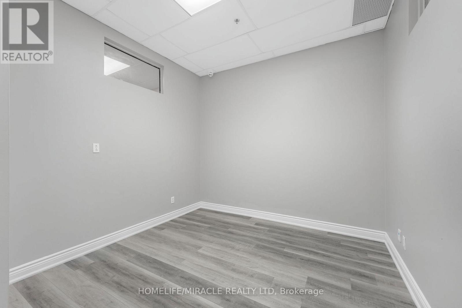 112 (Main Floor) - 2 Automatic Drive, Brampton (Gore Industrial North), Ontario  L6S 6K8 - Photo 13 - W12589662