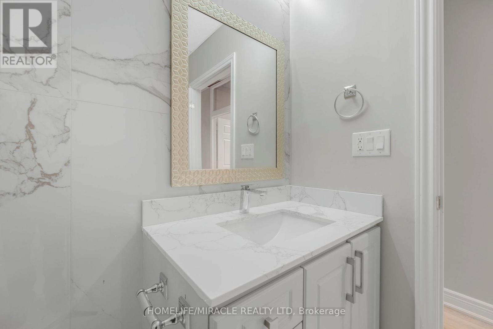 112 (Main Floor) - 2 Automatic Drive, Brampton (Gore Industrial North), Ontario  L6S 6K8 - Photo 24 - W12589662