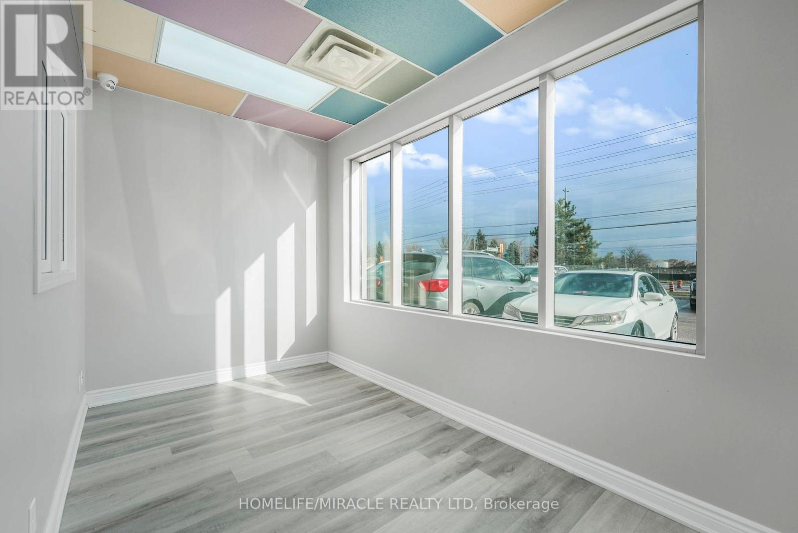 112 (Main Floor) - 2 Automatic Drive, Brampton (Gore Industrial North), Ontario  L6S 6K8 - Photo 7 - W12589662