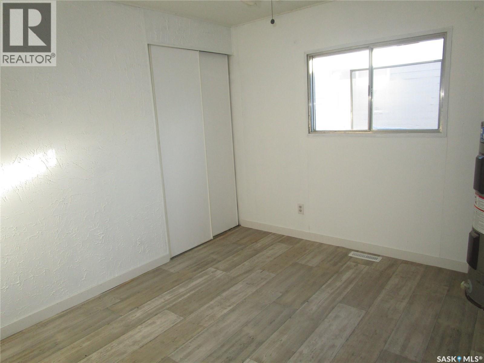 42 Sunrise Estates, Assiniboia, Saskatchewan  S0H 0B0 - Photo 12 - SK024977