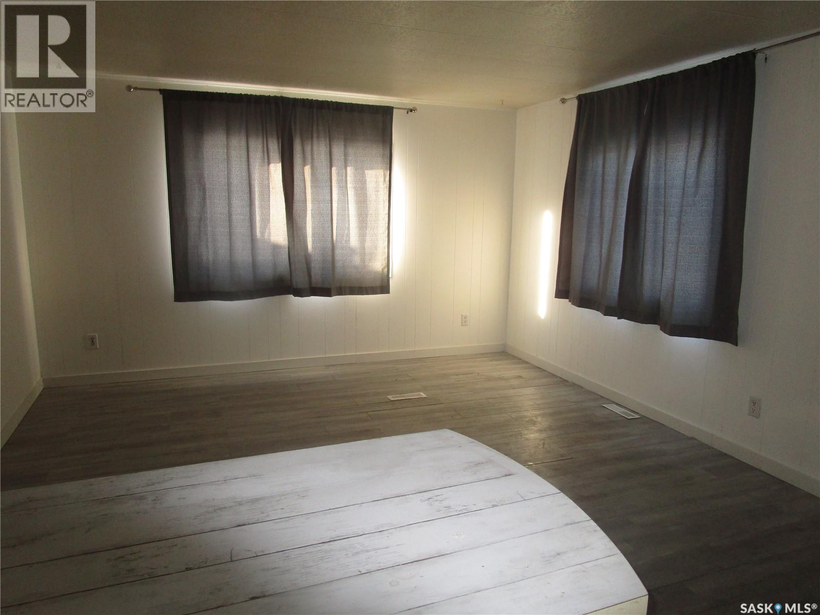 42 Sunrise Estates, Assiniboia, Saskatchewan  S0H 0B0 - Photo 6 - SK024977