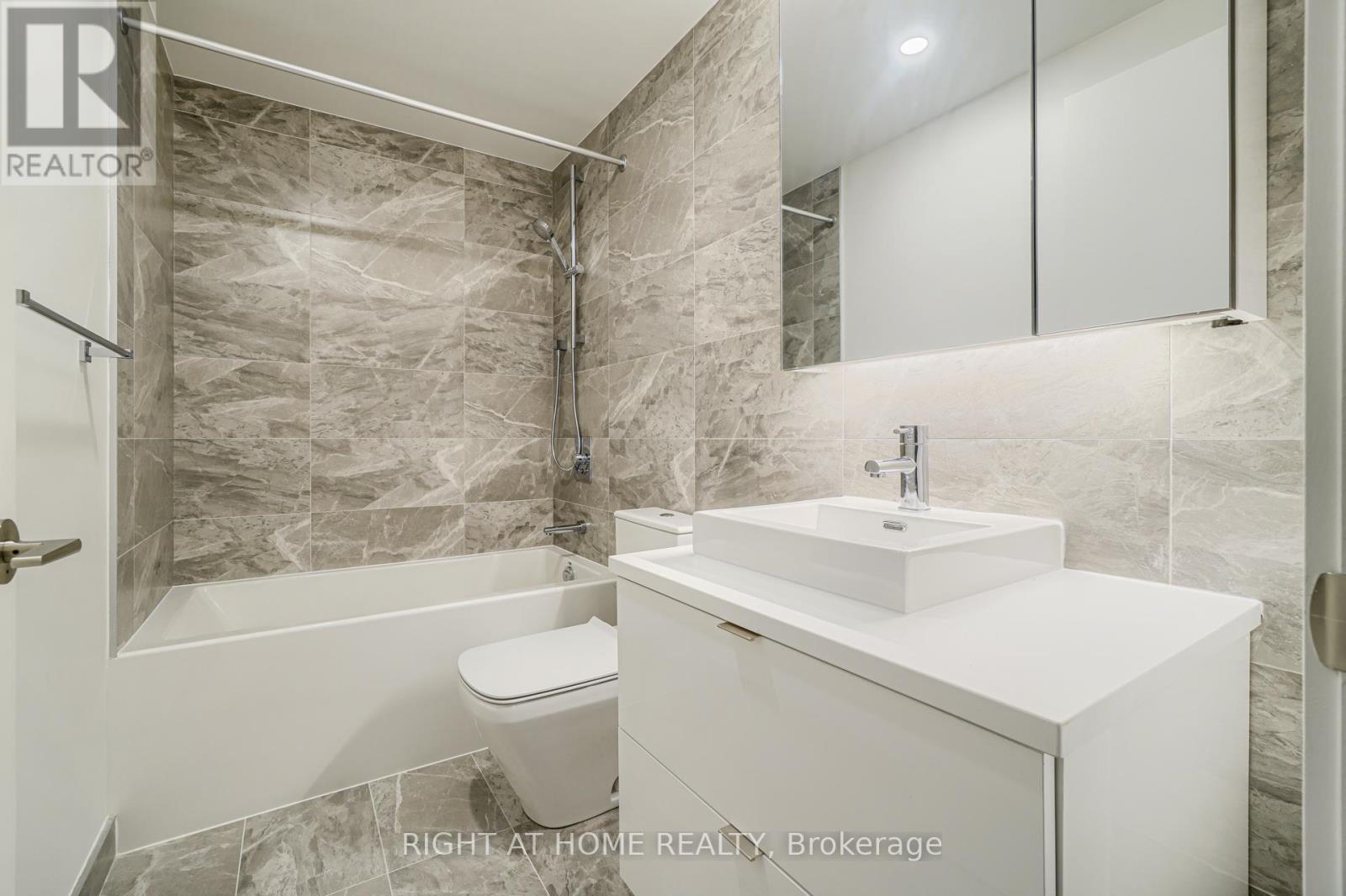 516 - 21 Lawren Harris Square, Toronto (Waterfront Communities), Ontario  M5A 0T4 - Photo 15 - C12590166