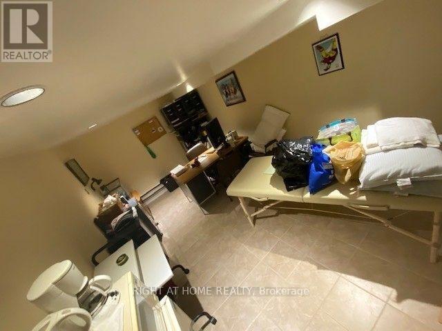 386 Wilson Avenue, Toronto (Clanton Park), Ontario  M3H 1S9 - Photo 9 - C12590172