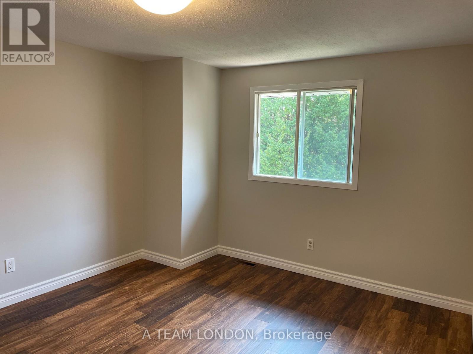 33 - 35 Waterman Avenue, London South, Ontario  N6C 5T7 - Photo 16 - X12347157