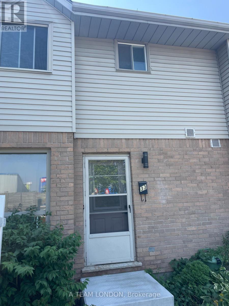 33 - 35 Waterman Avenue, London South, Ontario  N6C 5T7 - Photo 2 - X12347157