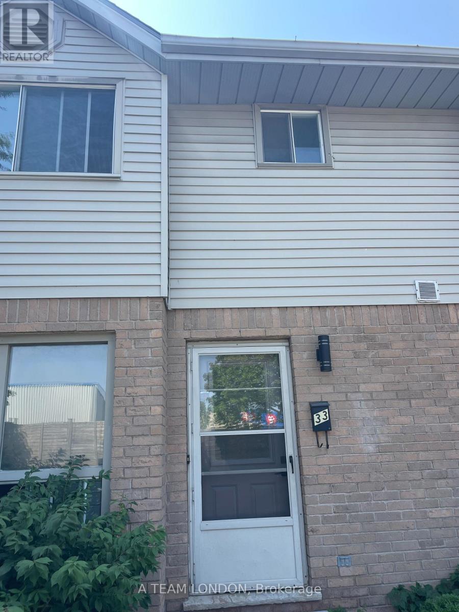 33 - 35 Waterman Avenue, London South, Ontario  N6C 5T7 - Photo 3 - X12347157
