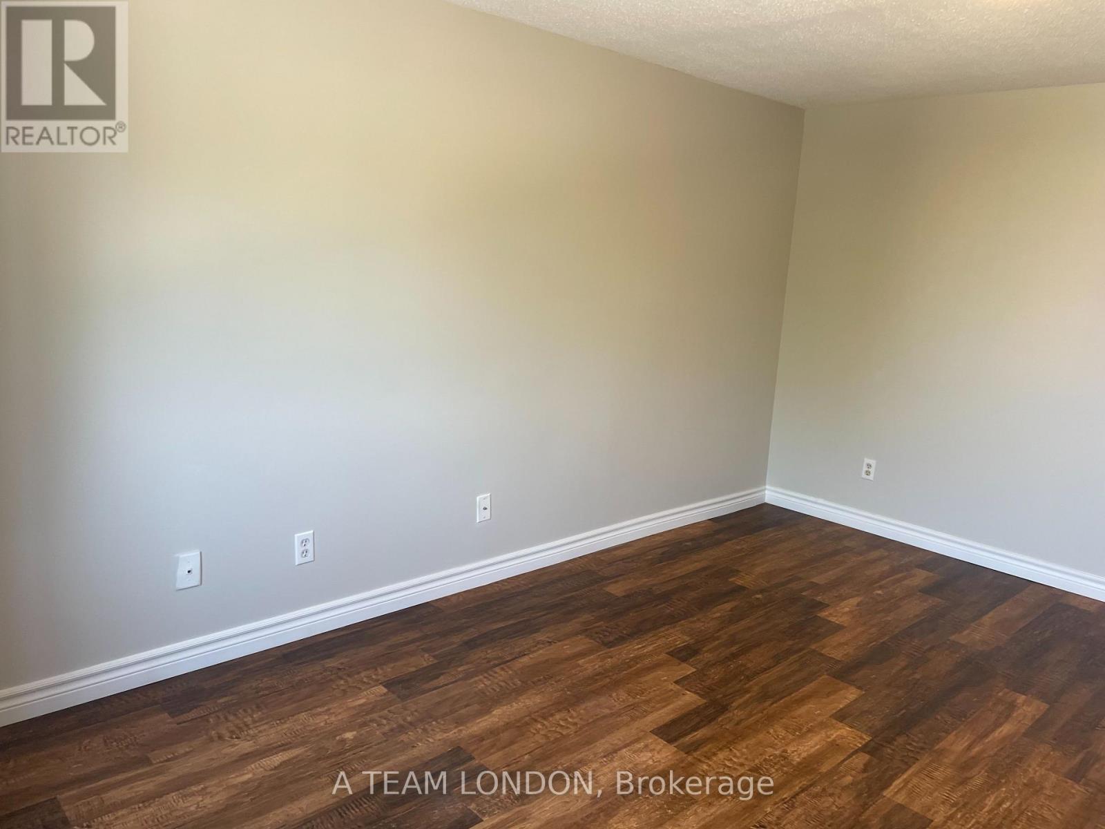 33 - 35 Waterman Avenue, London South, Ontario  N6C 5T7 - Photo 14 - X12347157