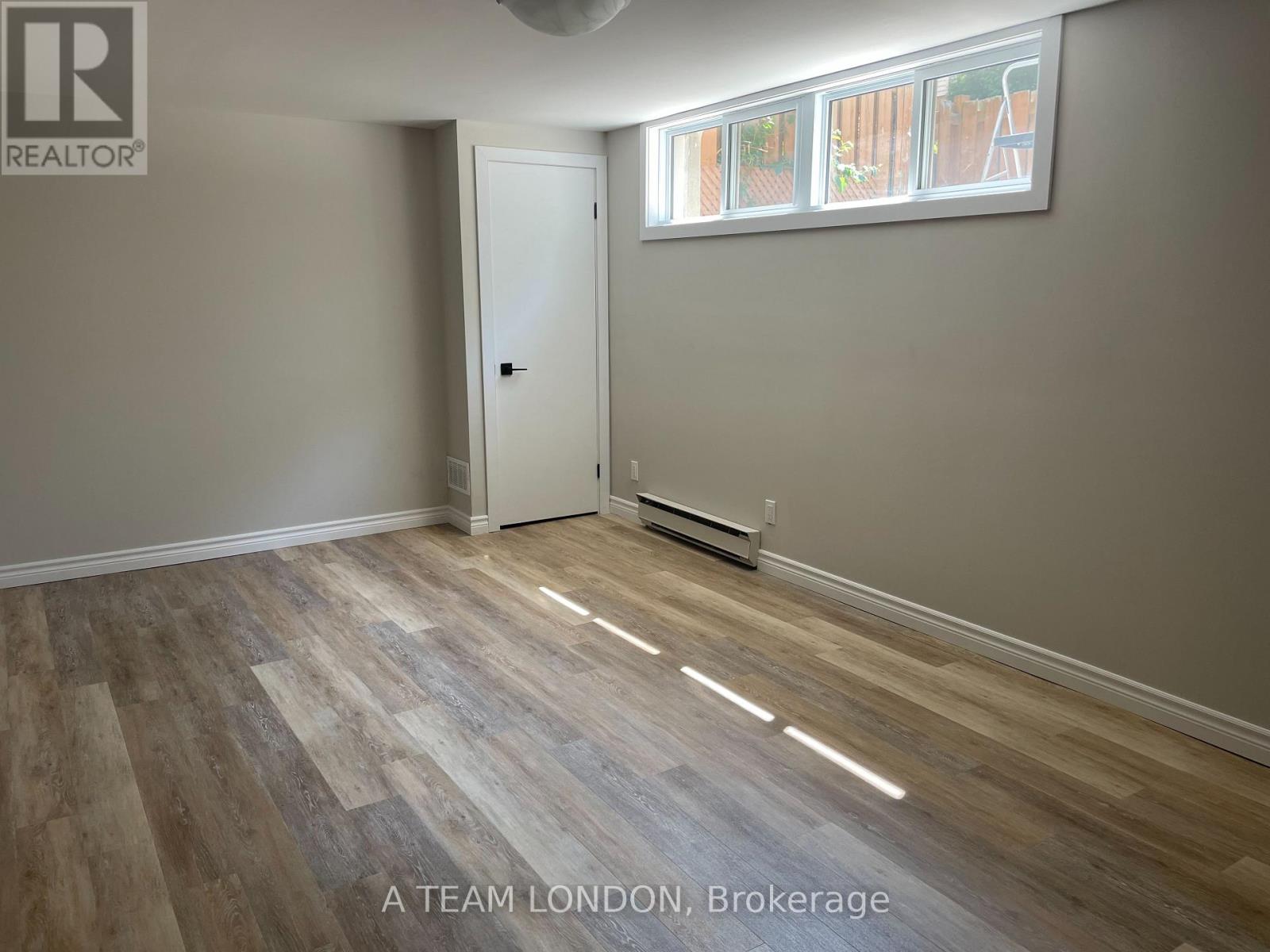 33 - 35 Waterman Avenue, London South, Ontario  N6C 5T7 - Photo 19 - X12347157