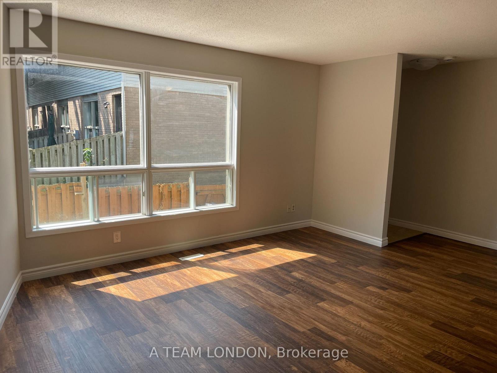 33 - 35 Waterman Avenue, London South, Ontario  N6C 5T7 - Photo 9 - X12347157