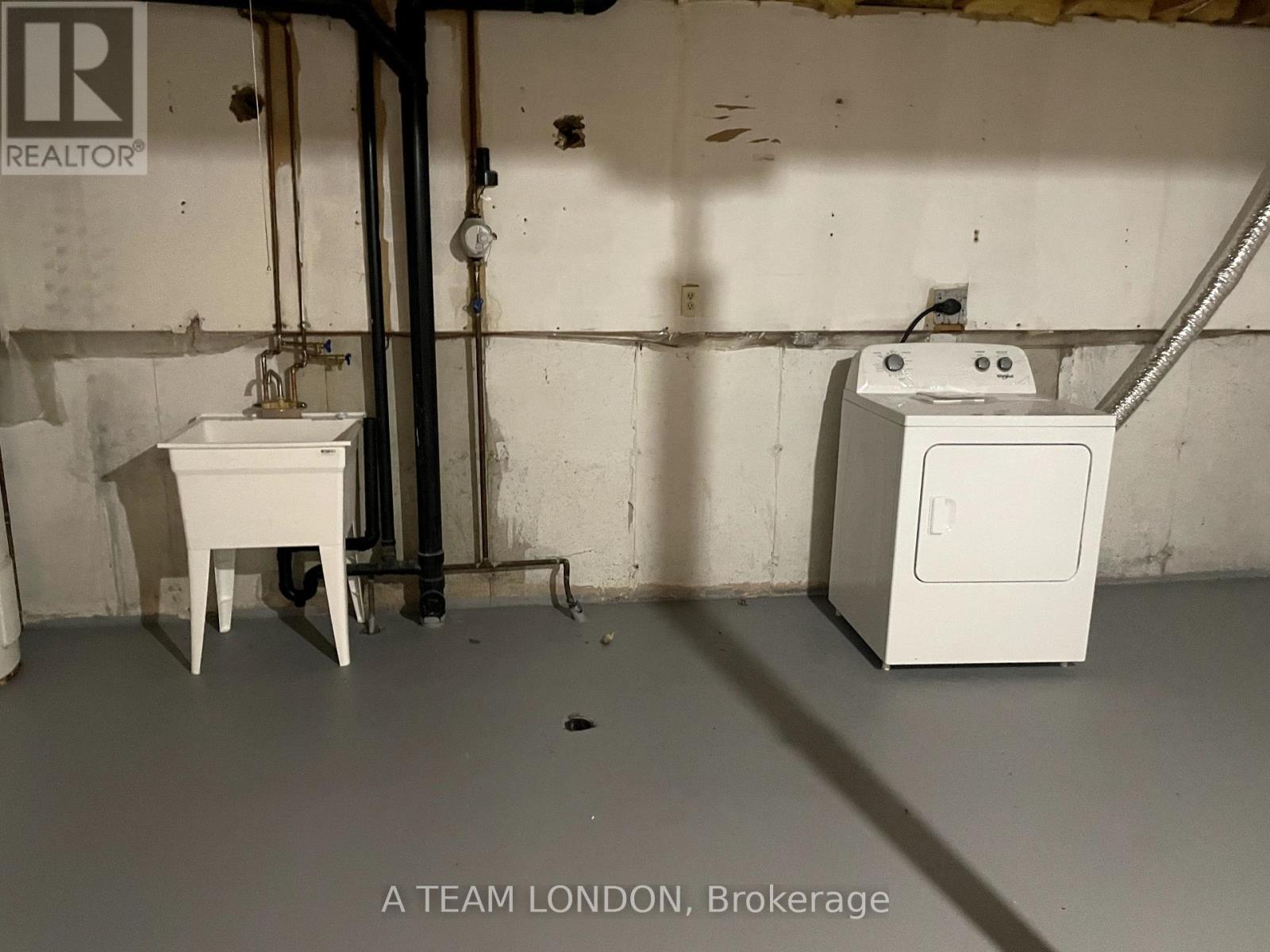 44 - 355 Sandringham Crescent, London South, Ontario N6C 5K3 - Photo 24 - X12434190