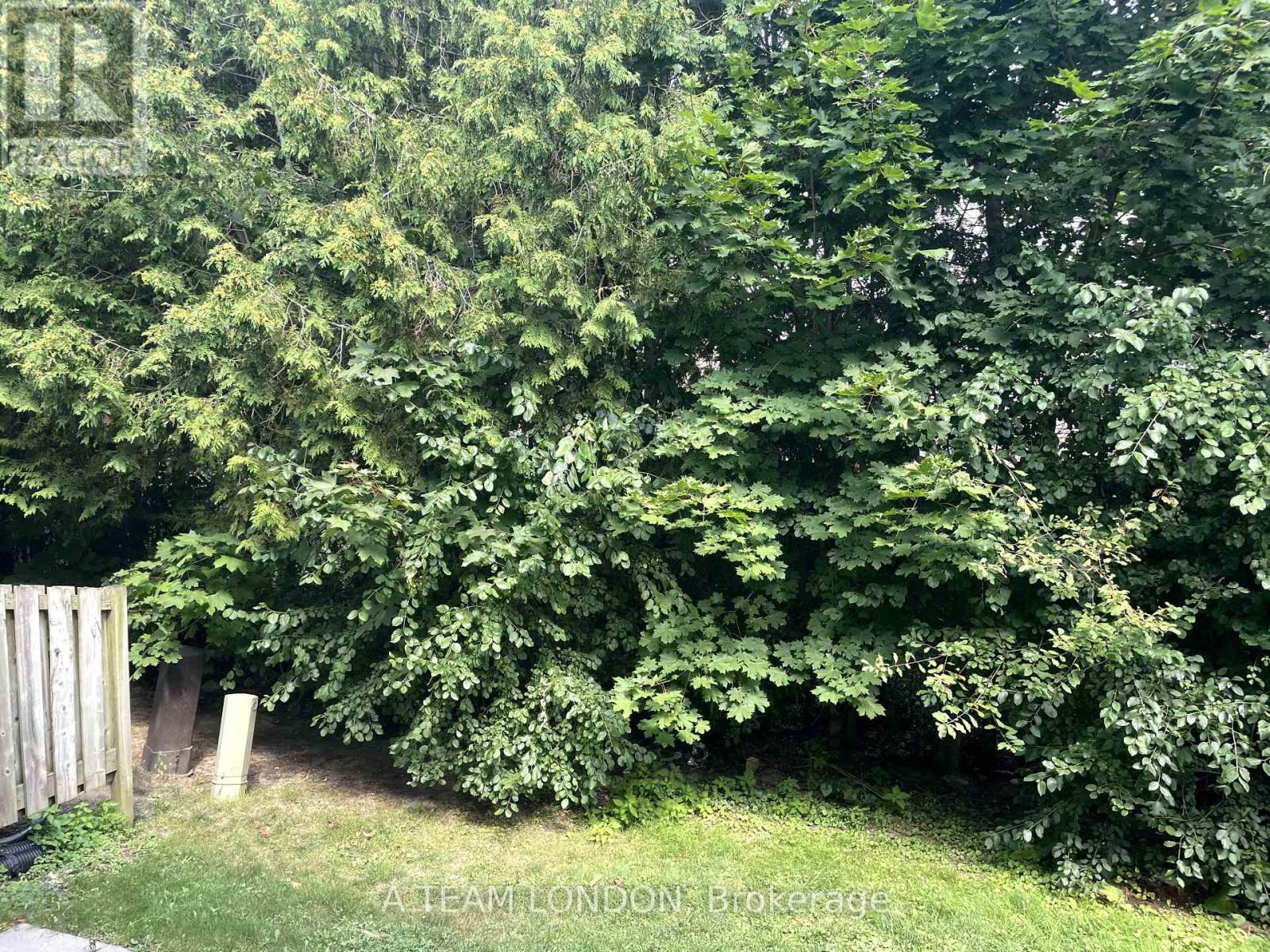 44 - 355 Sandringham Crescent, London South, Ontario N6C 5K3 - Photo 26 - X12434190