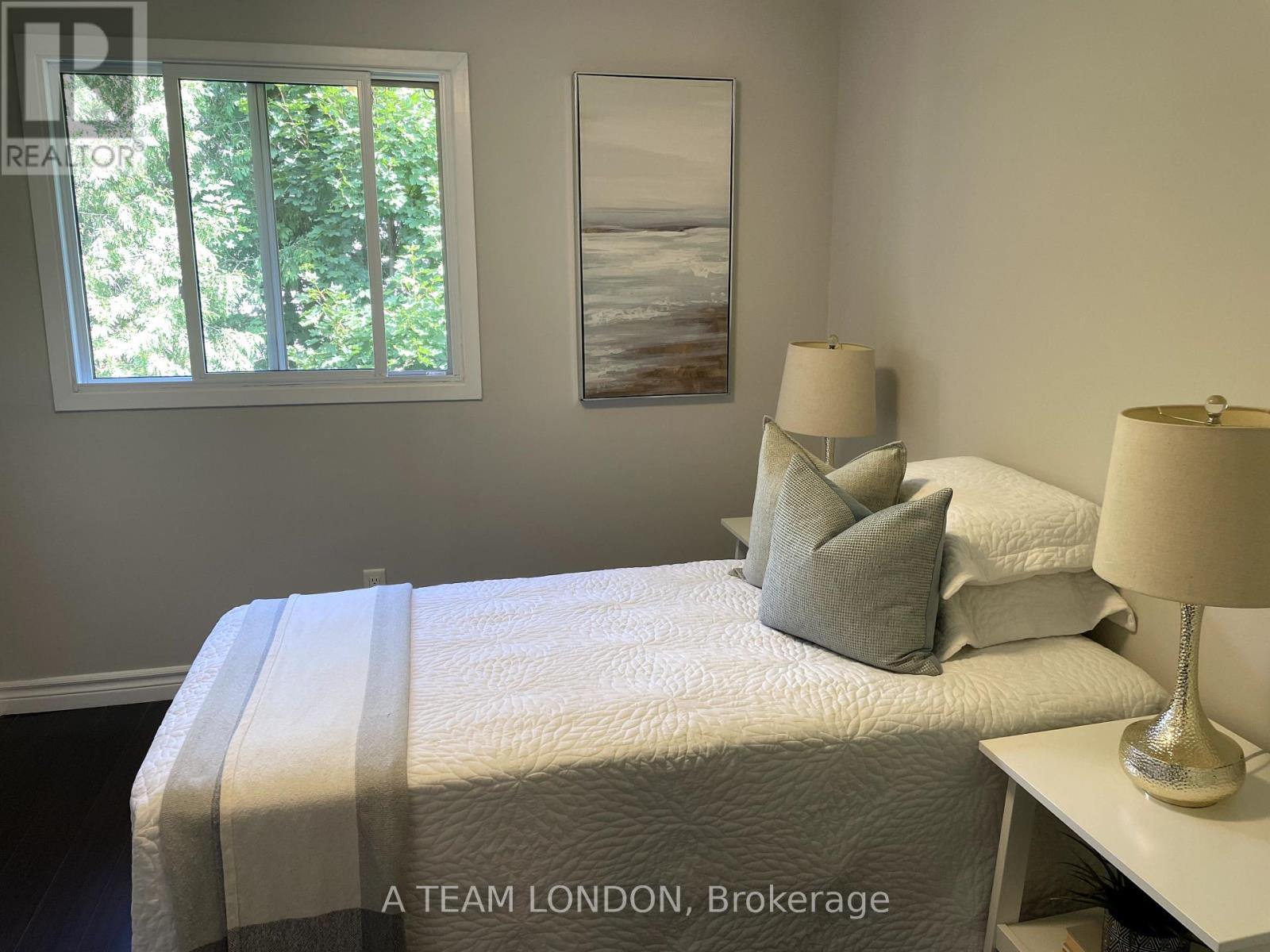 44 - 355 Sandringham Crescent, London South, Ontario N6C 5K3 - Photo 20 - X12434190