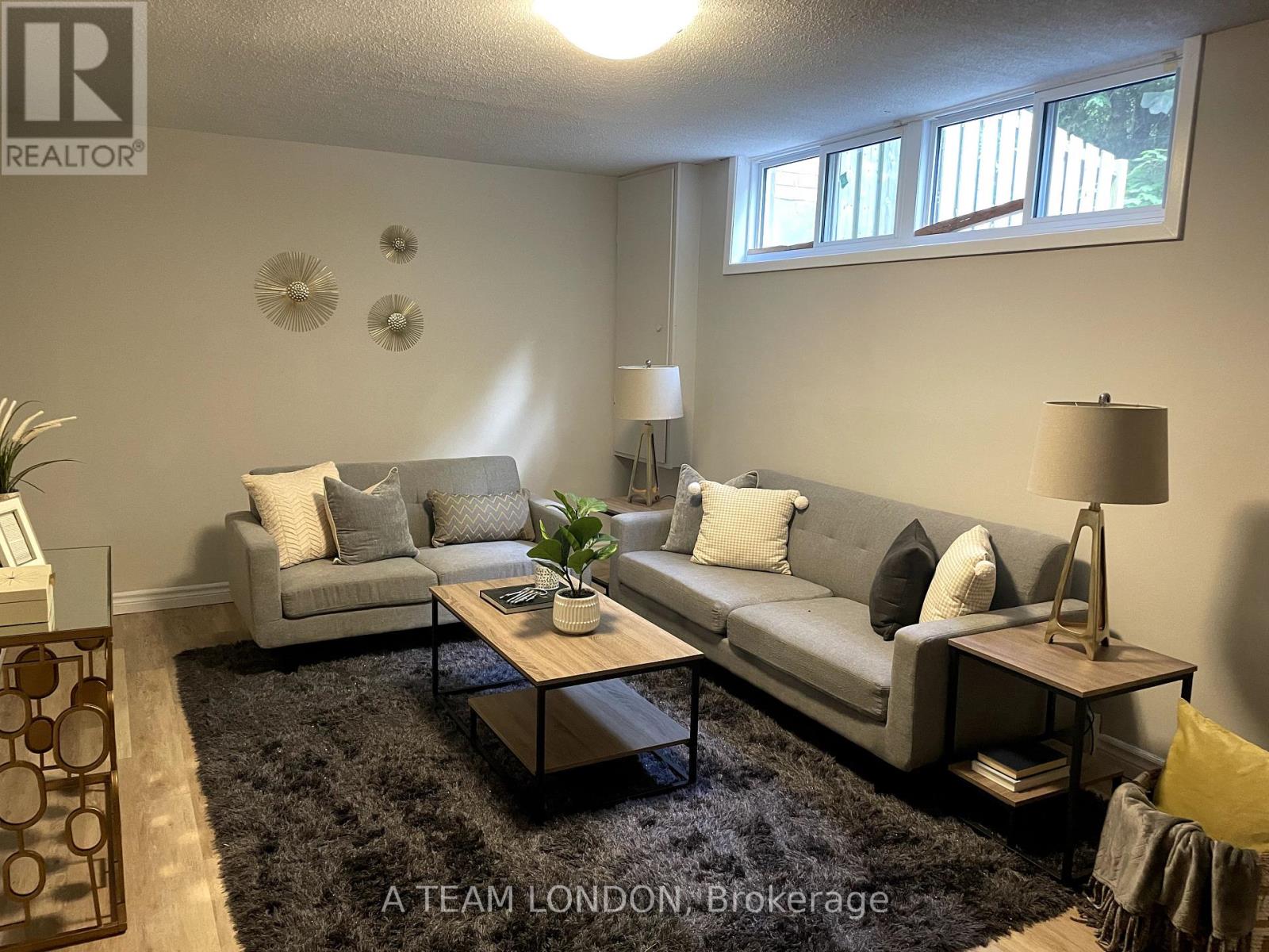 44 - 355 Sandringham Crescent, London South, Ontario N6C 5K3 - Photo 23 - X12434190