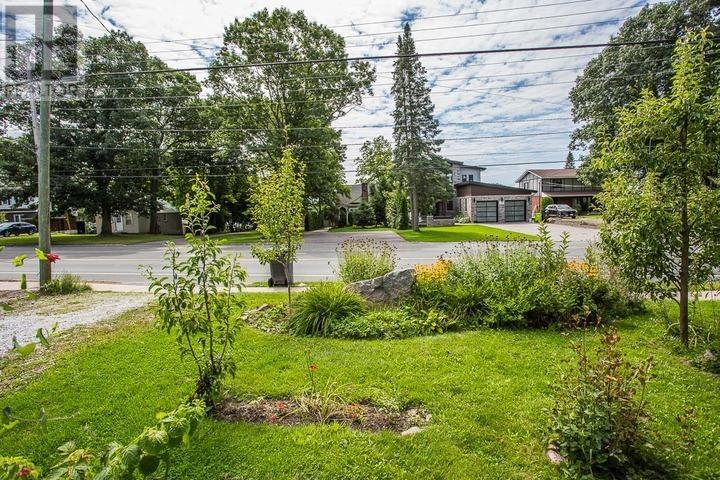 1750 Queen St E, Sault Ste. Marie, Ontario  P6A 2H1 - Photo 26 - SM252356
