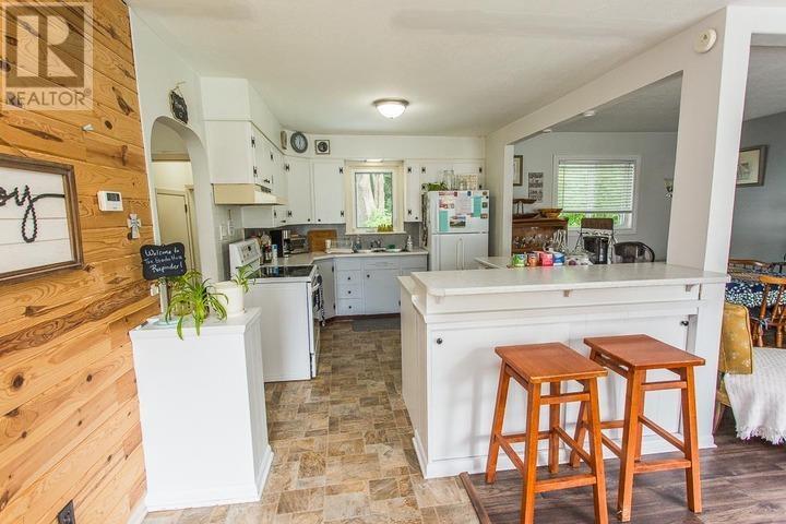 1750 Queen St E, Sault Ste. Marie, Ontario  P6A 2H1 - Photo 8 - SM252356