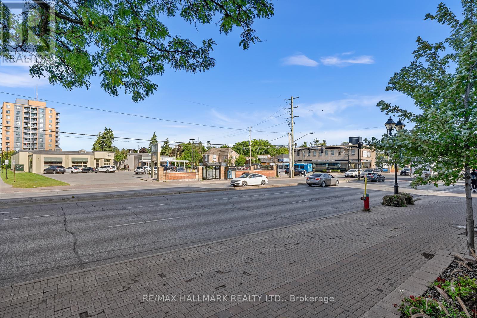 403 - 10376 Yonge Street, Richmond Hill (Mill Pond), Ontario  L4C 3B8 - Photo 4 - N12590102