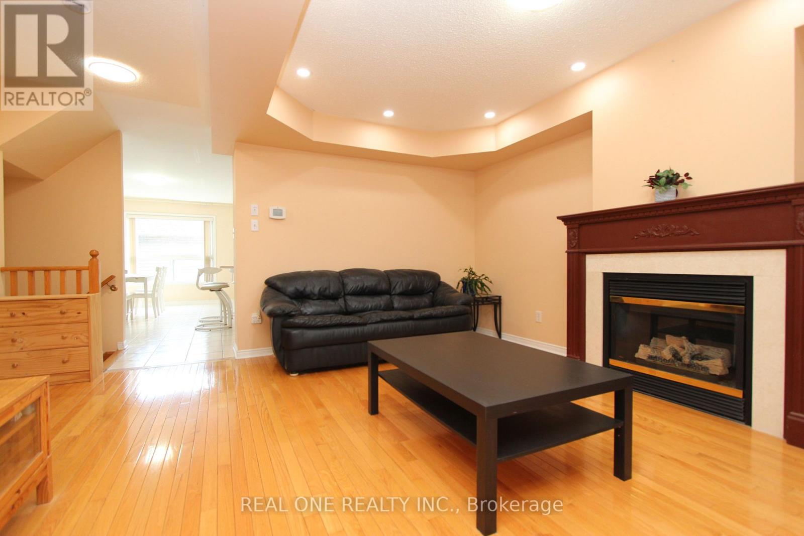 51 Forest Run Boulevard, Vaughan, Ontario  L4K 5J7 - Photo 6 - N12590124