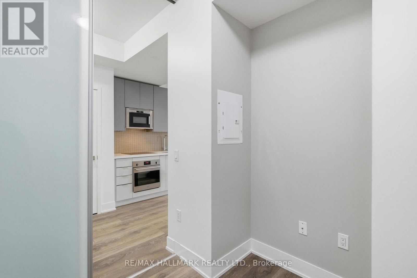 2406 - 2916 Highway 7 Road W, Vaughan (Concord), Ontario  L4K 0K6 - Photo 17 - N12590128