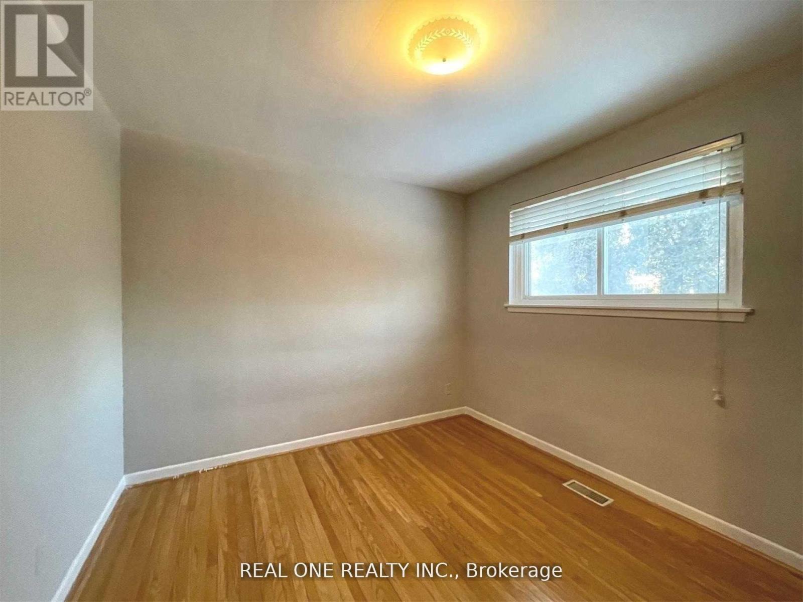 17 Valleycrest Avenue, Markham, Ontario  L3P 1H6 - Photo 10 - N12590202