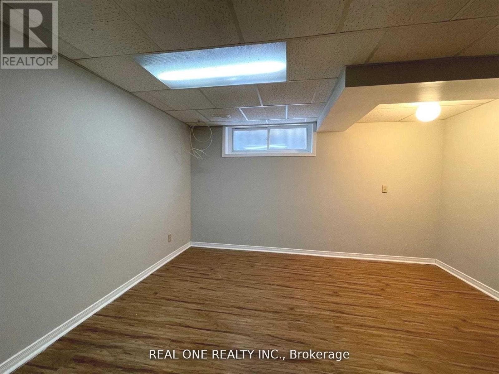 17 Valleycrest Avenue, Markham, Ontario  L3P 1H6 - Photo 11 - N12590202