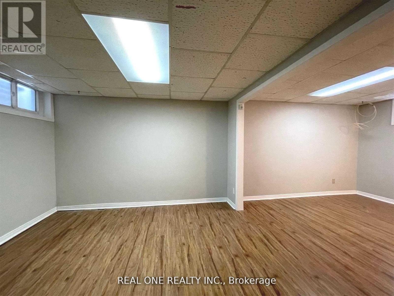 17 Valleycrest Avenue, Markham, Ontario  L3P 1H6 - Photo 12 - N12590202