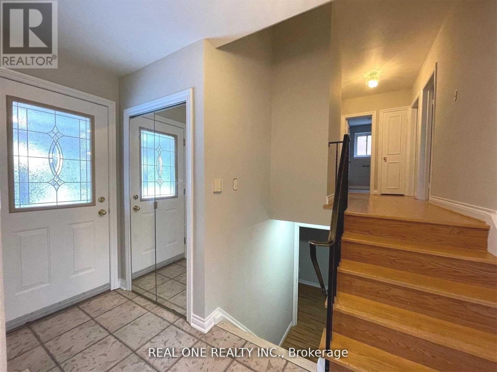 17 Valleycrest Avenue, Markham, Ontario  L3P 1H6 - Photo 3 - N12590202