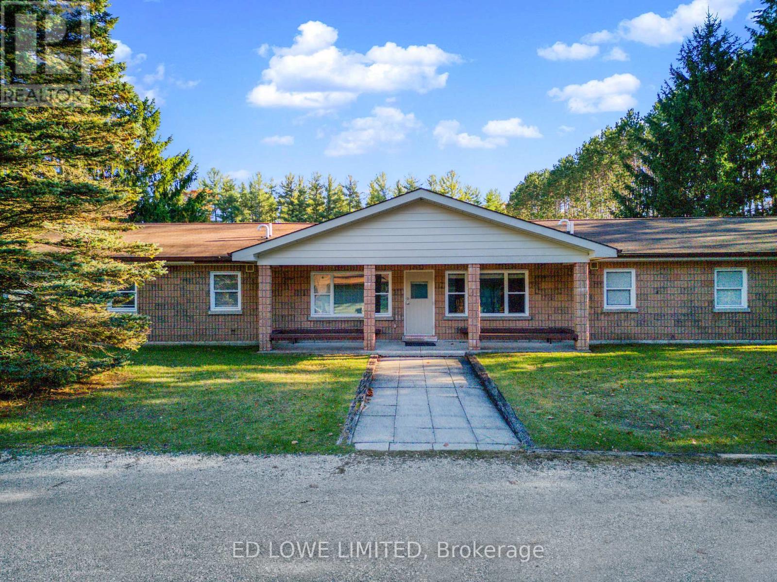 3761 Horseshoe Valley Road W, Springwater, Ontario L9X 1E8 - Photo 11 - S12590110
