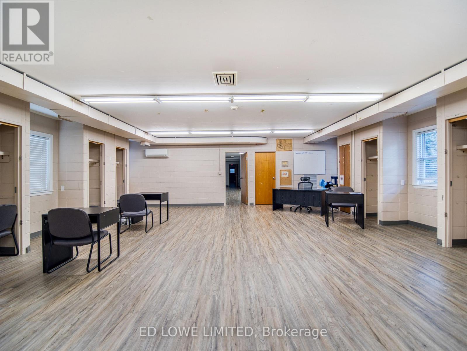 3761 Horseshoe Valley Road W, Springwater, Ontario L9X 1E8 - Photo 28 - S12590110