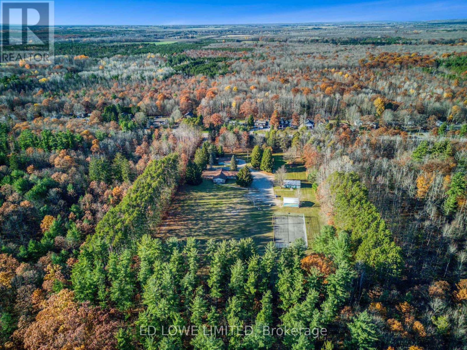 3761 Horseshoe Valley Road W, Springwater, Ontario L9X 1E8 - Photo 4 - S12590110