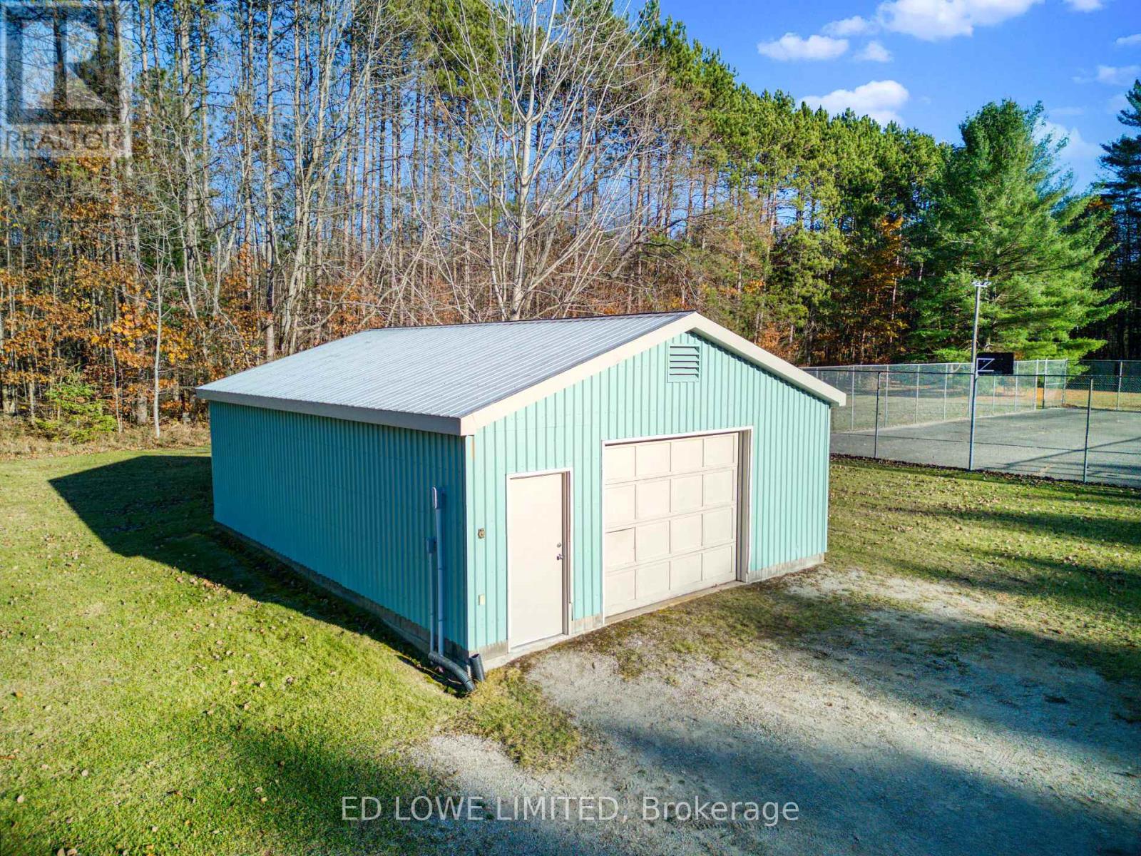 3761 Horseshoe Valley Road W, Springwater, Ontario L9X 1E8 - Photo 15 - S12590114