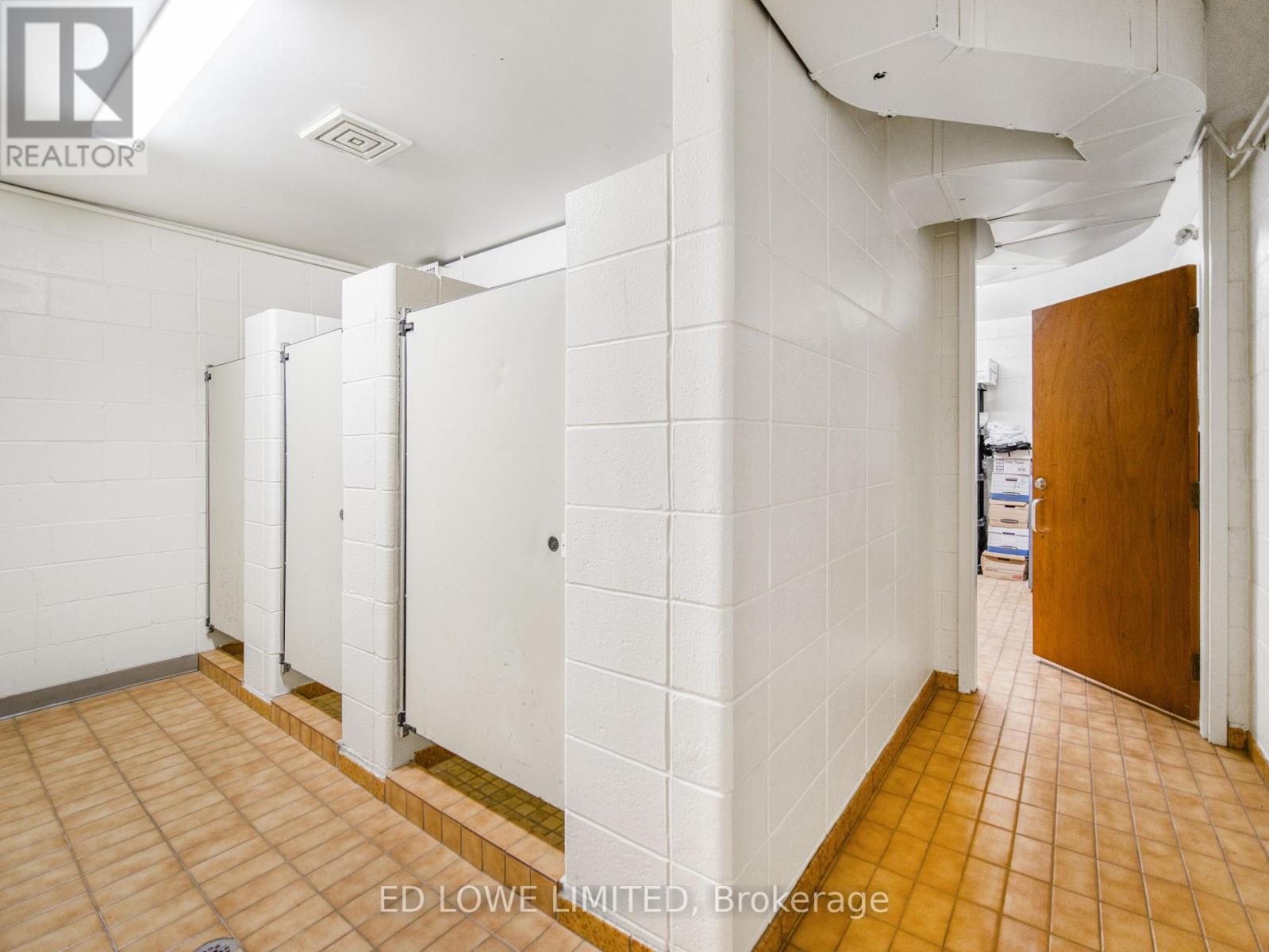 3761 Horseshoe Valley Road W, Springwater, Ontario L9X 1E8 - Photo 32 - S12590114